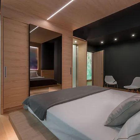 Air - Adults Only 4*